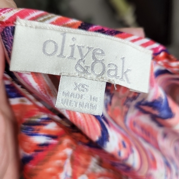 Olive & Oak Patterned Tank Top - Picture 4 of 6